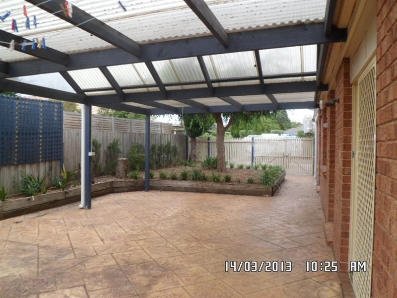 15 Charles Farrer Court, Mornington VIC 3931