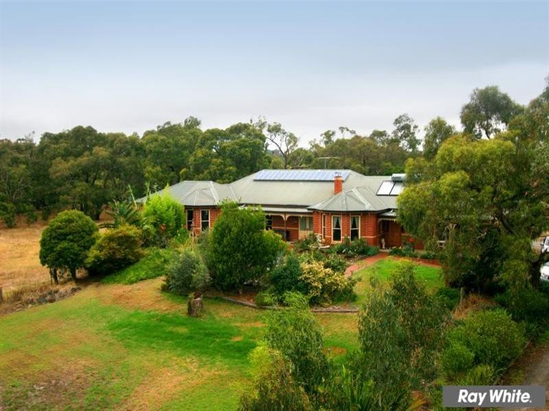 10 Highview Road, Skye VIC 3977