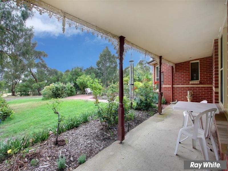 10 Highview Road, Skye VIC 3977