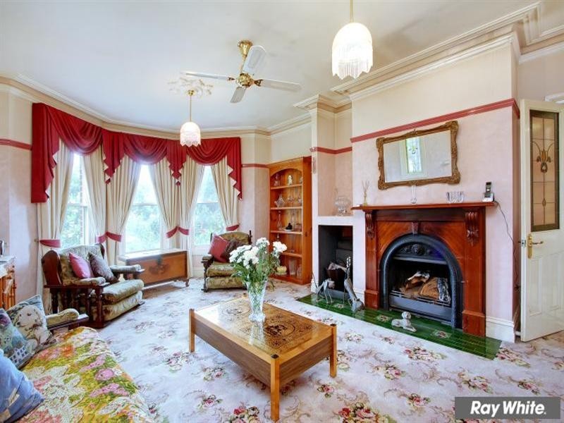 10 Highview Road, Skye VIC 3977