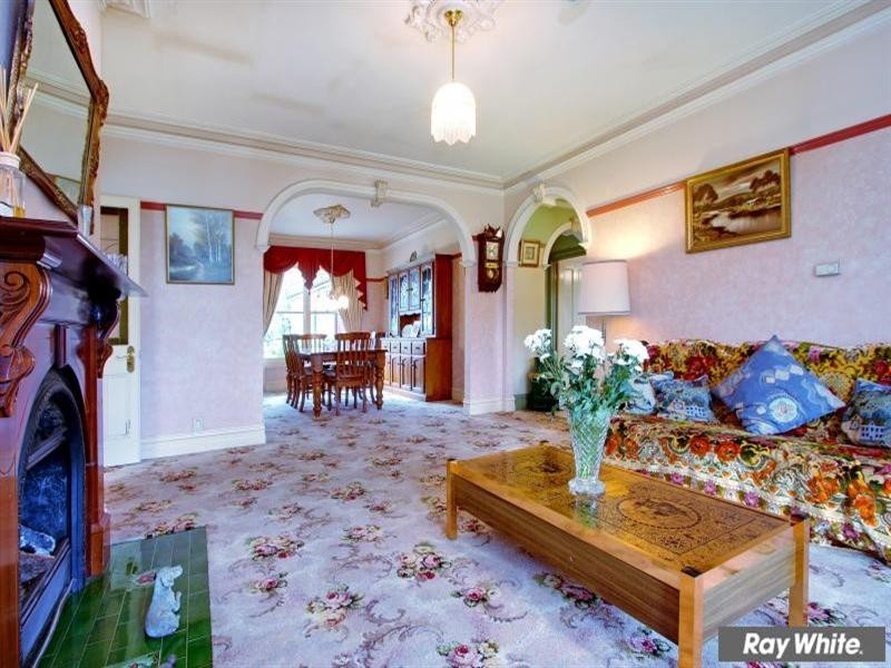 10 Highview Road, Skye VIC 3977