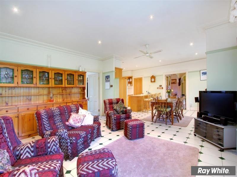 10 Highview Road, Skye VIC 3977