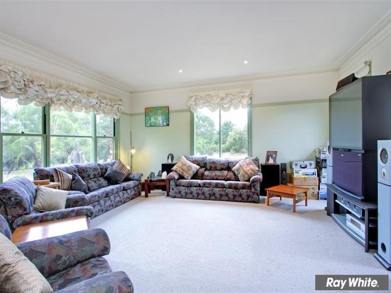 10 Highview Road, Skye VIC 3977