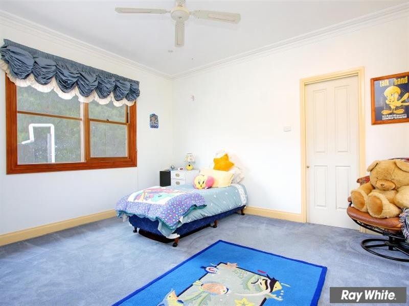 10 Highview Road, Skye VIC 3977