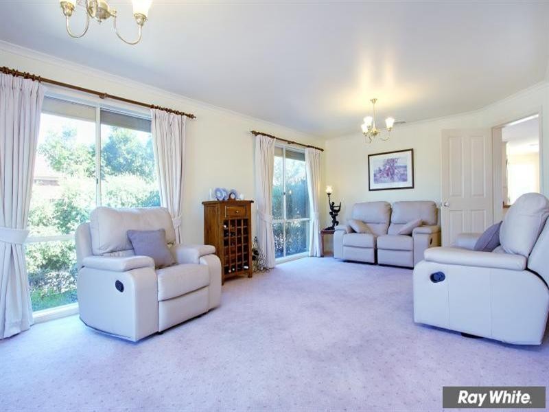 53 Parkside Crescent, Mornington VIC 3931