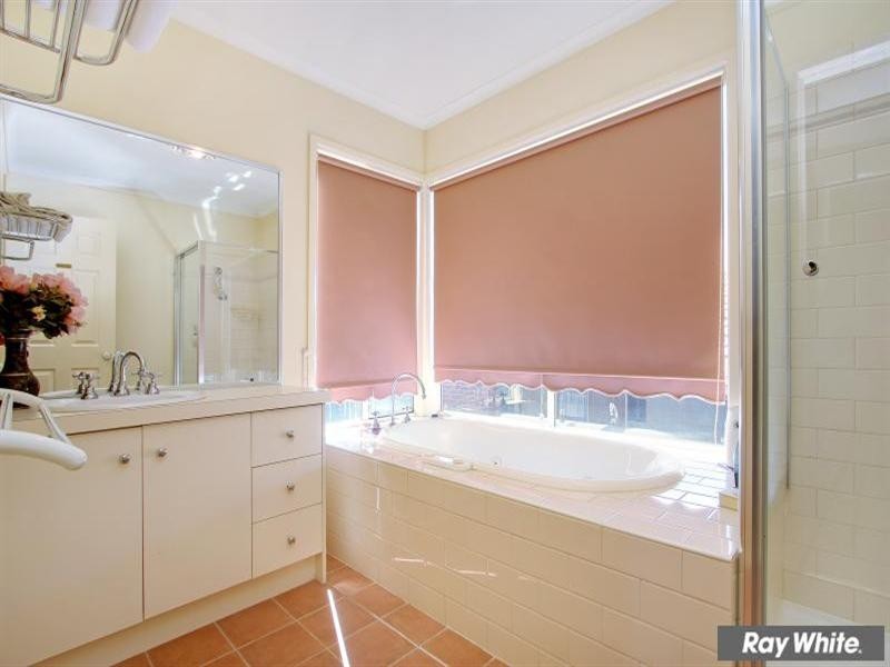 53 Parkside Crescent, Mornington VIC 3931