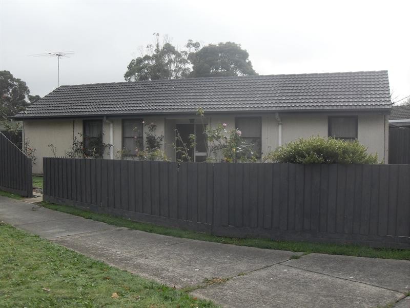 73 Roberston Drive, Mornington VIC 3931