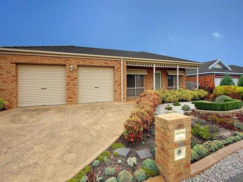 12 Waltham Drive, Mornington VIC 3931
