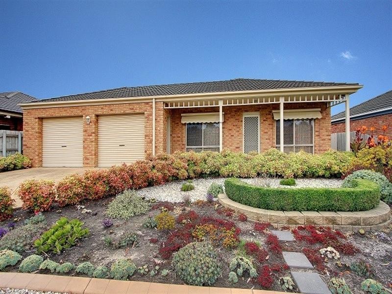 12 Waltham Drive, Mornington VIC 3931
