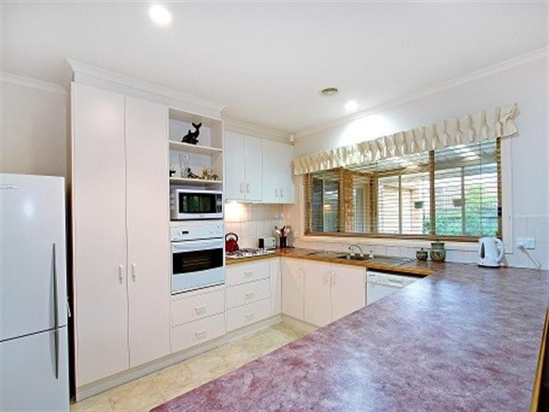 12 Waltham Drive, Mornington VIC 3931