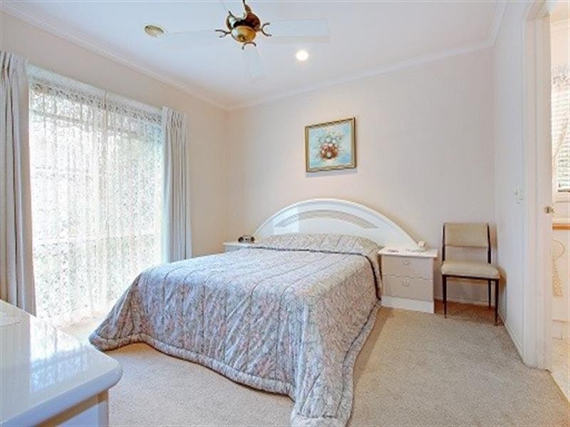 12 Waltham Drive, Mornington VIC 3931