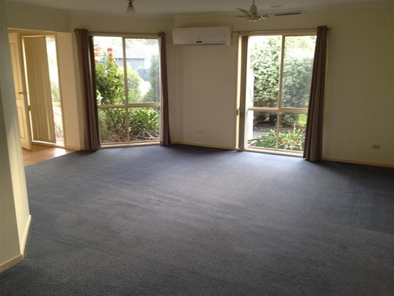 7 Henrietta Place, Mount Martha VIC 3934