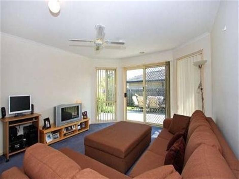 7 Henrietta Place, Mount Martha VIC 3934