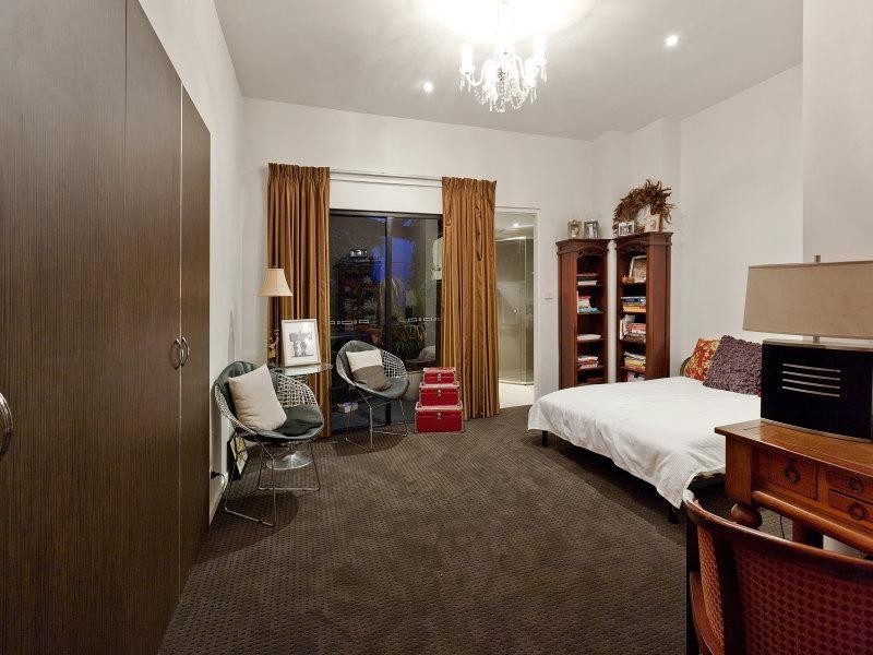 2B Tanti Avenue, Mornington VIC 3931