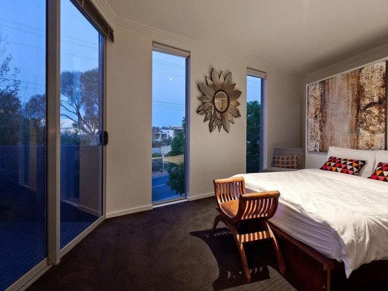 2B Tanti Avenue, Mornington VIC 3931