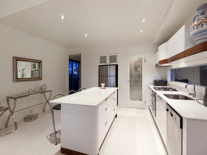 2B Tanti Avenue, Mornington VIC 3931