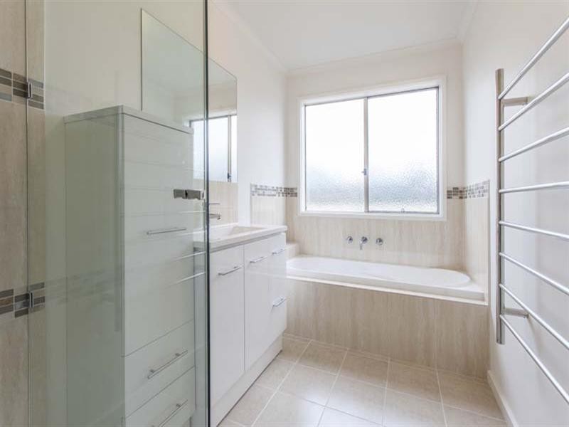 2A Mondana Way, Mount Martha VIC 3934