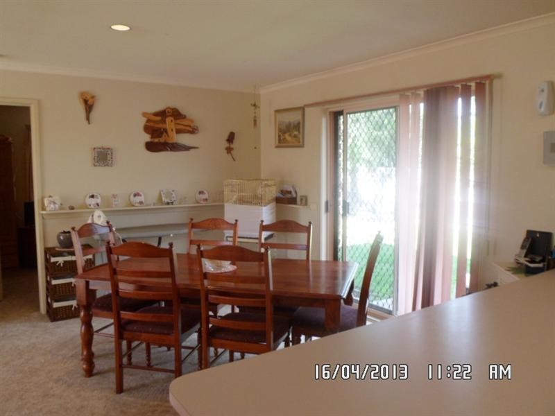 16 Moorhead Avenue, Mornington VIC 3931