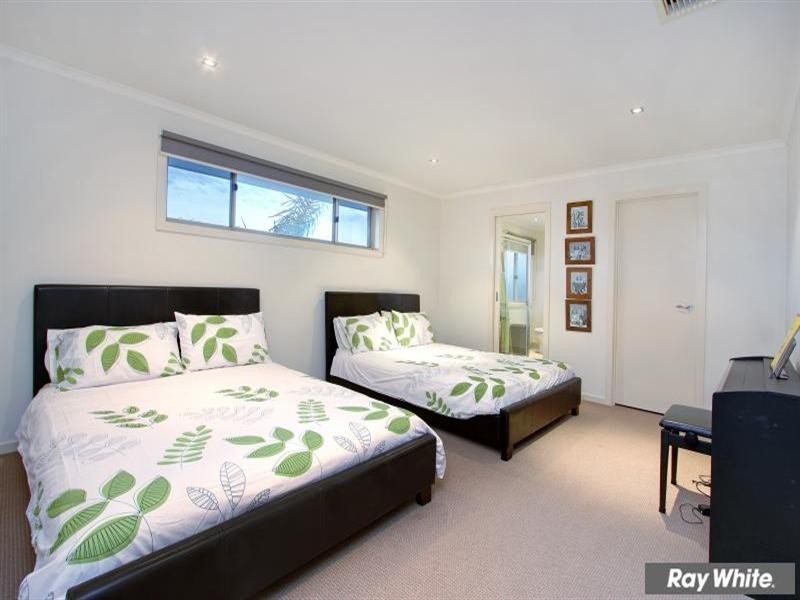 19 Brimbrim Crescent, Mornington VIC 3931