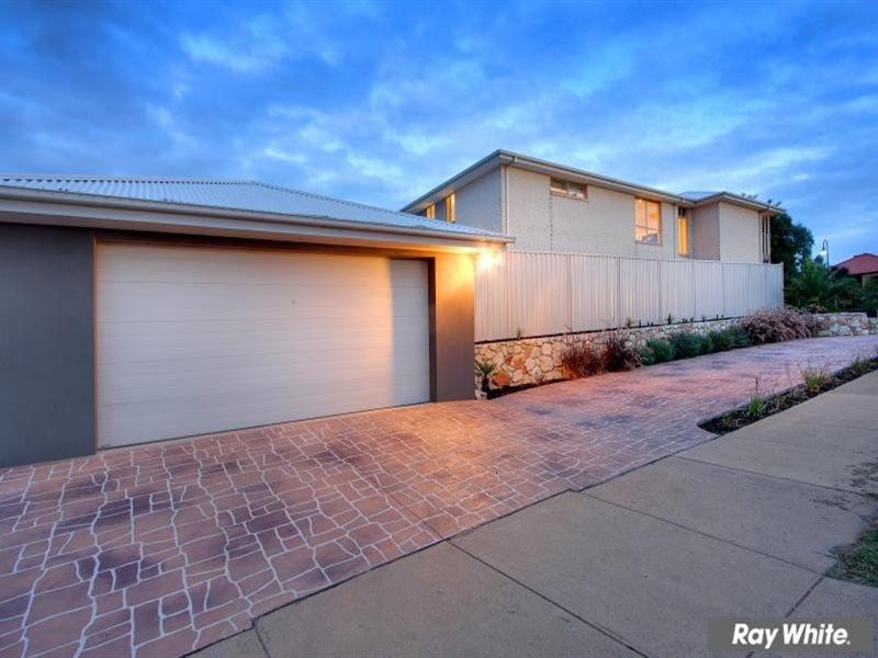 19 Brimbrim Crescent, Mornington VIC 3931