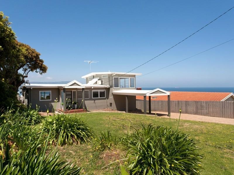 8 Bradford Road, Mount Martha VIC 3934