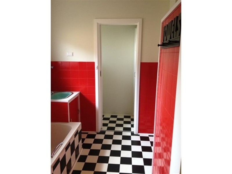 2/23 Cromwell Street, Mornington VIC 3931