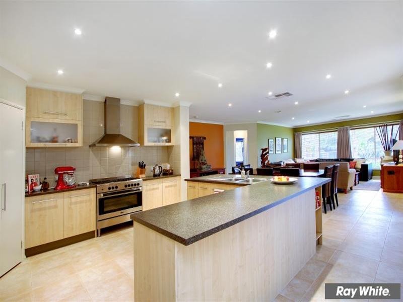 3 Halcyon Rise, Mornington VIC 3931