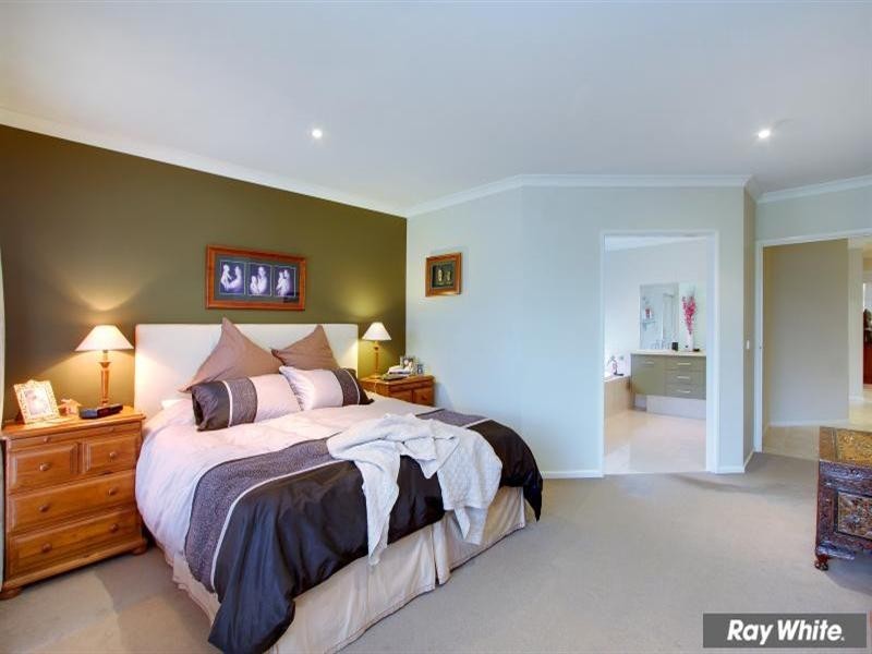 3 Halcyon Rise, Mornington VIC 3931