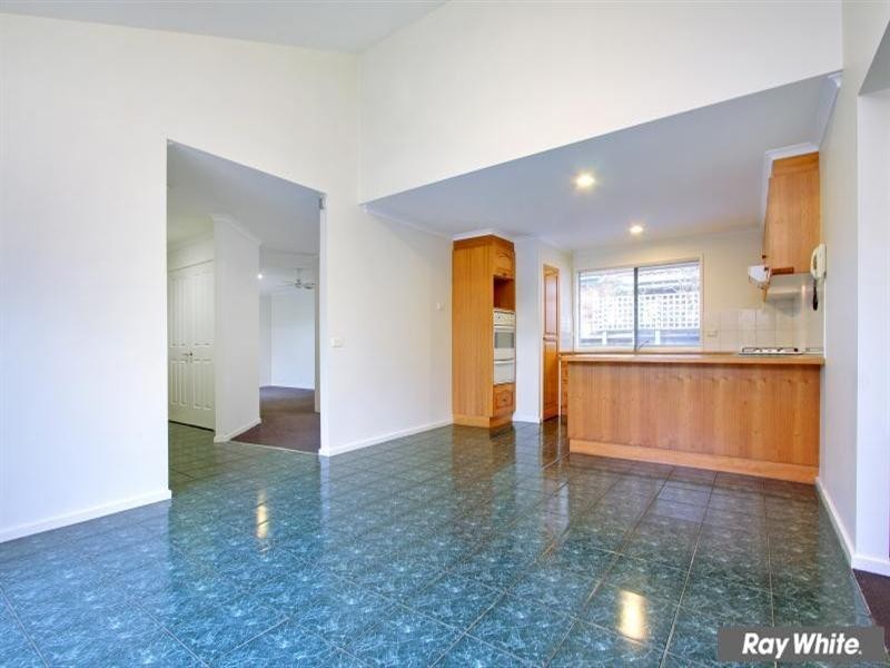 10 Ellinbank Crescent, Mornington VIC 3931