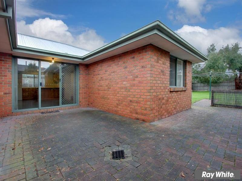 10 Ellinbank Crescent, Mornington VIC 3931