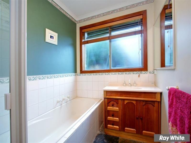 9 Erica Court, Mount Martha VIC 3934