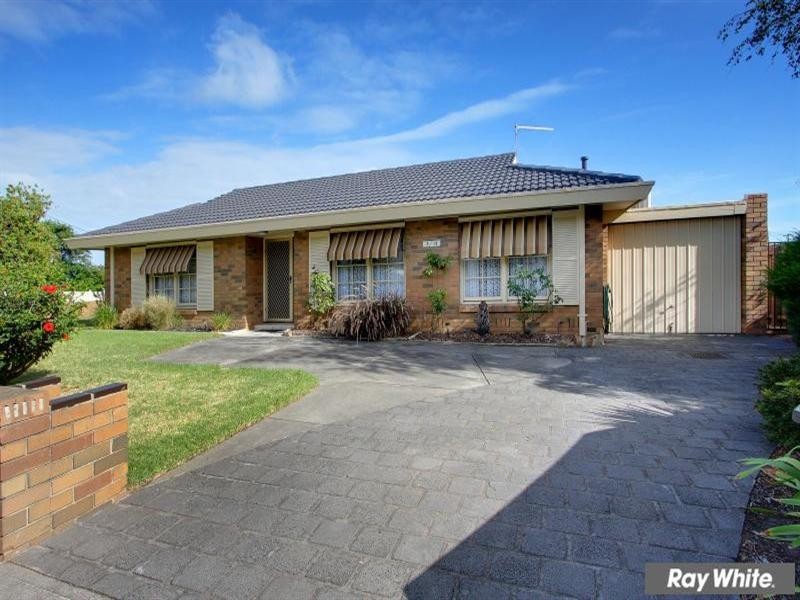 18 Empire Street, Mornington VIC 3931