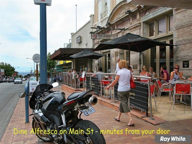 18 Empire Street, Mornington VIC 3931