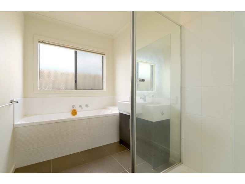 25/110 Bungower Road, Mornington VIC 3931