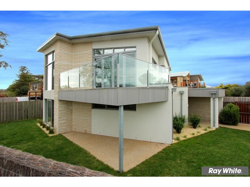 560 Esplanade, Mount Martha VIC 3934