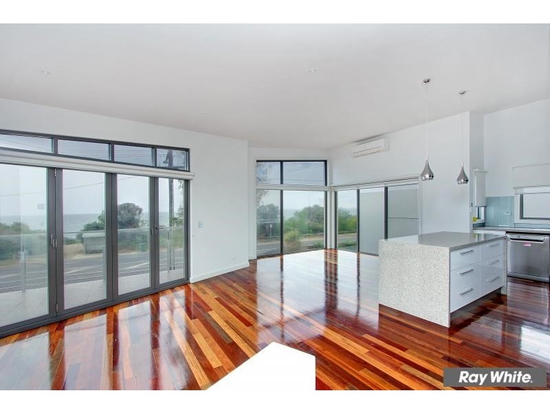 560 Esplanade, Mount Martha VIC 3934