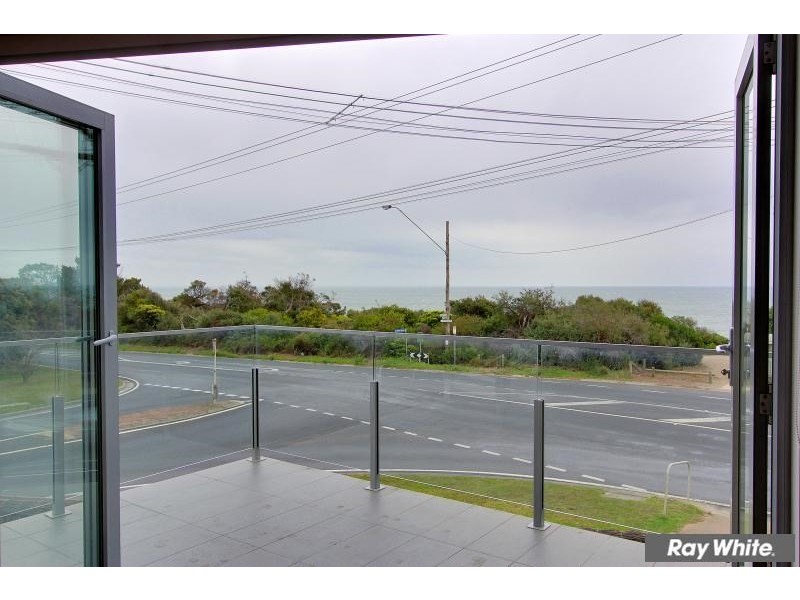 560 Esplanade, Mount Martha VIC 3934