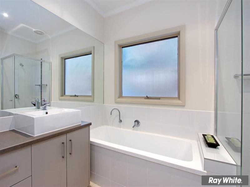 18a Oakland Street, Mornington VIC 3931