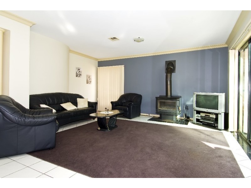 18 Viewgrand Way, Greensborough VIC 3088