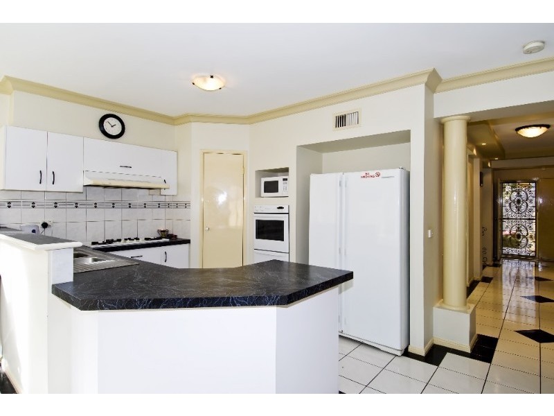 18 Viewgrand Way, Greensborough VIC 3088