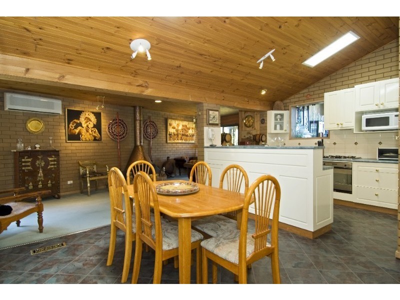 32 Tallow Wood Drive, Greensborough VIC 3088