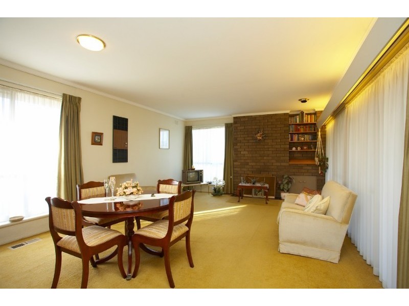 24 Yerrawa Drive, Watsonia VIC 3087