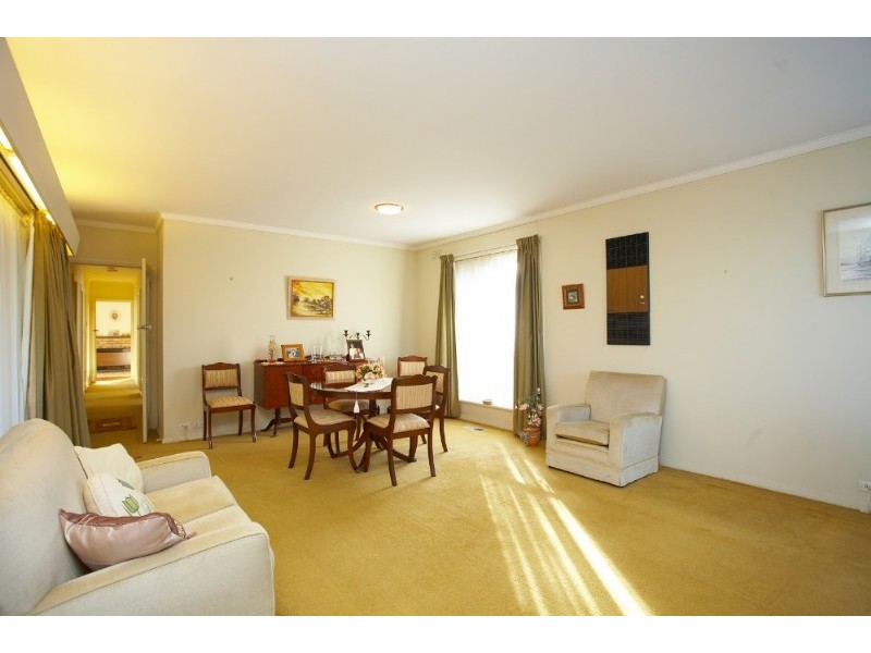 24 Yerrawa Drive, Watsonia VIC 3087