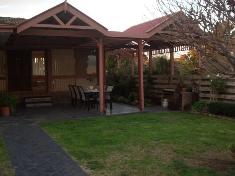 262 Plenty River Drive, Greensborough VIC 3088