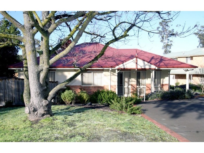 1/110 St Helena Road, Greensborough VIC 3088