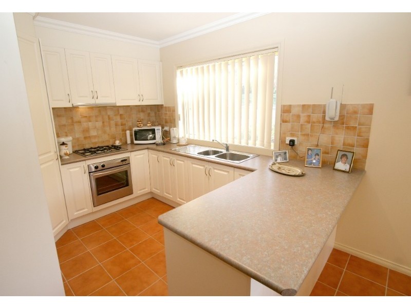 1/110 St Helena Road, Greensborough VIC 3088