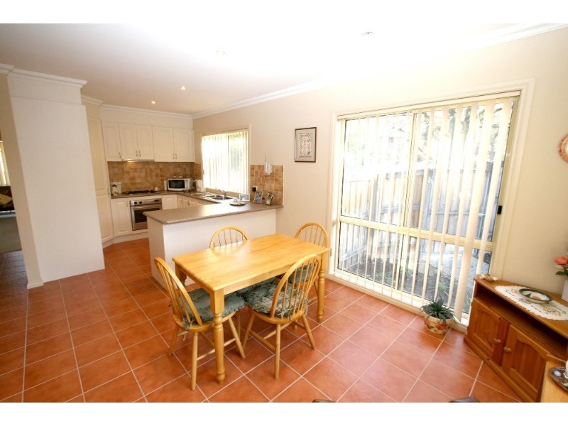 1/110 St Helena Road, Greensborough VIC 3088