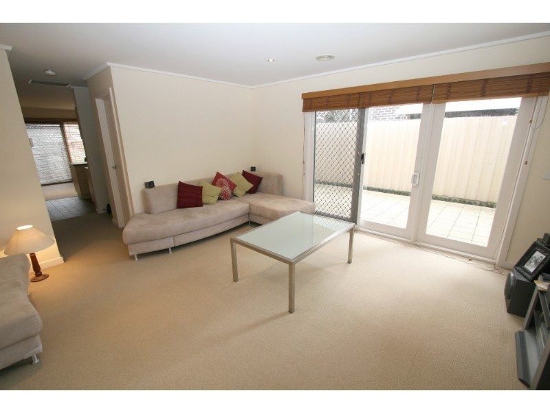 1/521 Greensborough Road, Greensborough VIC 3088