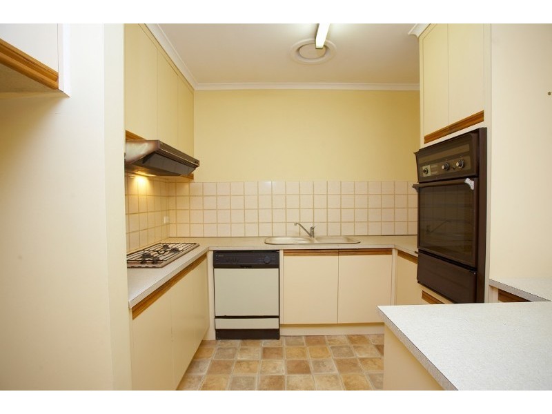 1/8 Paterson Crescent, Greensborough VIC 3088