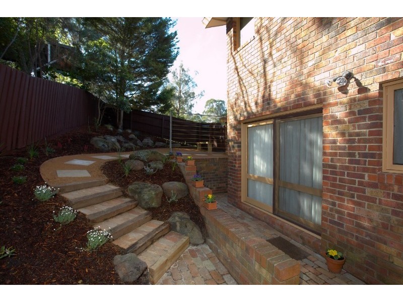 1/8 Paterson Crescent, Greensborough VIC 3088